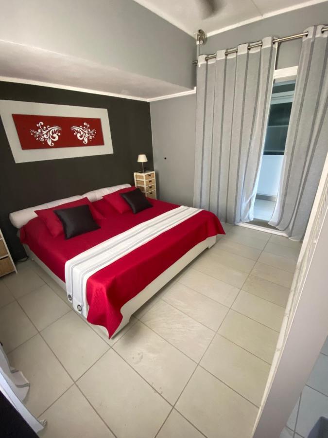 Turquoise Bay Beach Apartments Trou D'Eau Douce Eksteriør billede